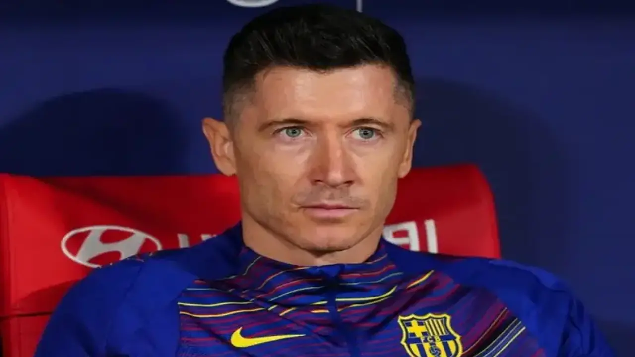 شرط أوحد لبرشلونة لتجديد عقد ليفاندوفسكي